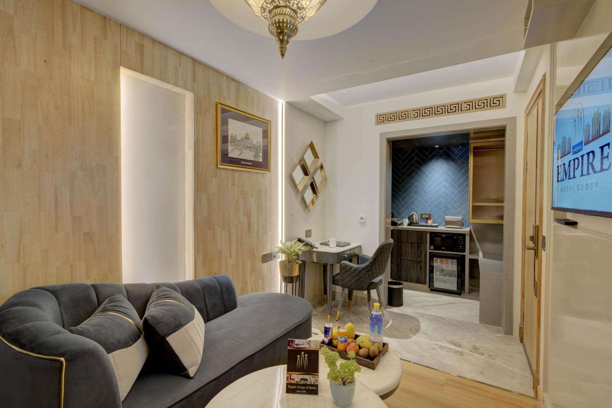 Empire Platinum Suites New Delhi Exterior photo